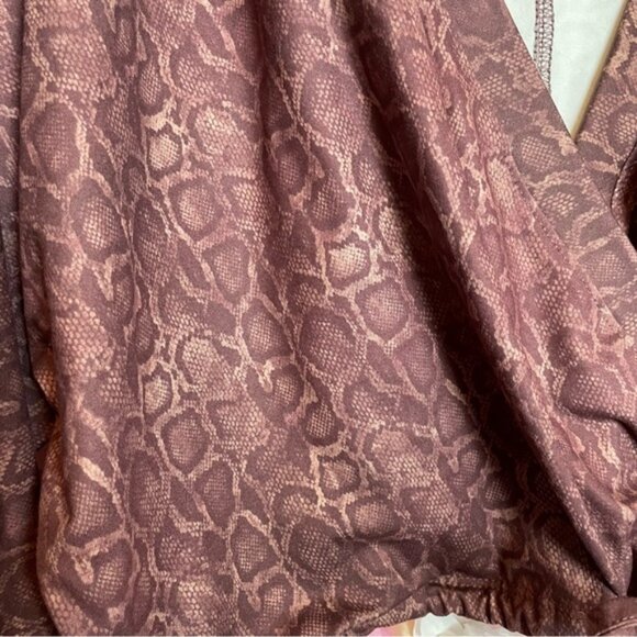 Evolution and Creation Yoga Wrap Top Sz L - Picture 4 of 5